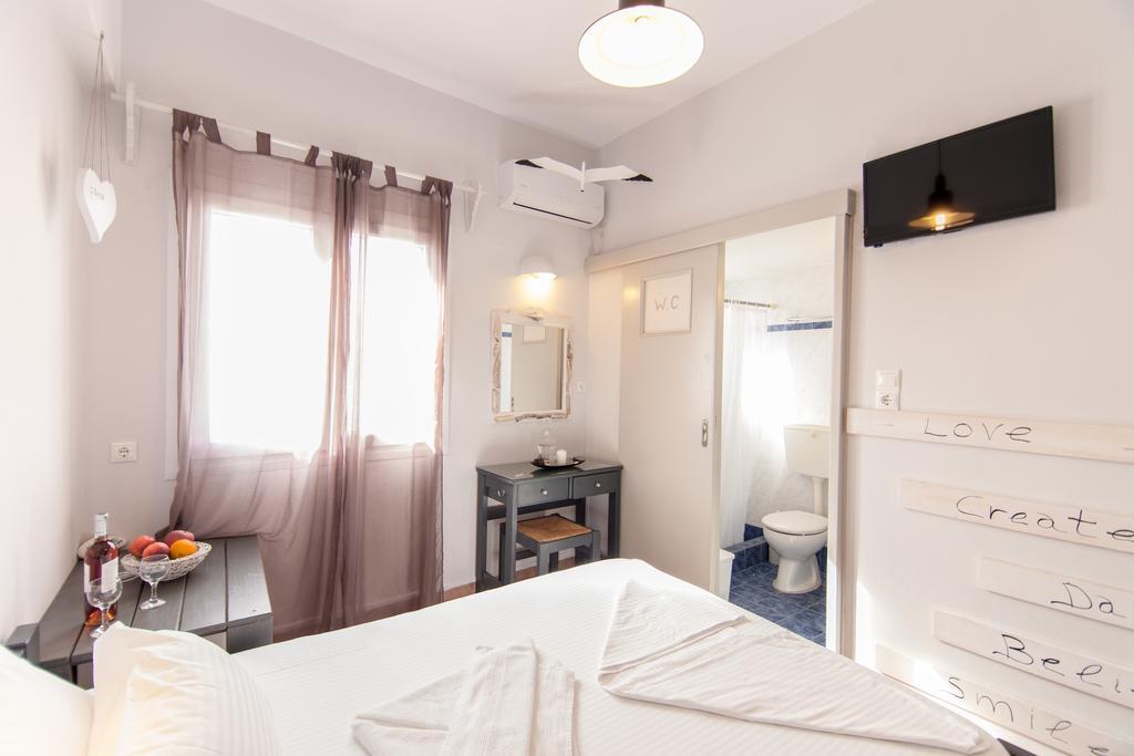 Hotel Madaky Naousa (Paros)
