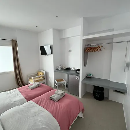 Madaky Hotel Náousa Buitenkant foto